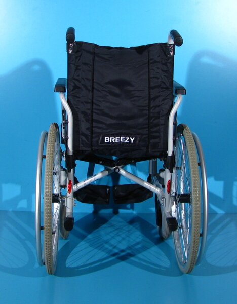 Scaun cu rotile - Breezy / latime sezut 41cm